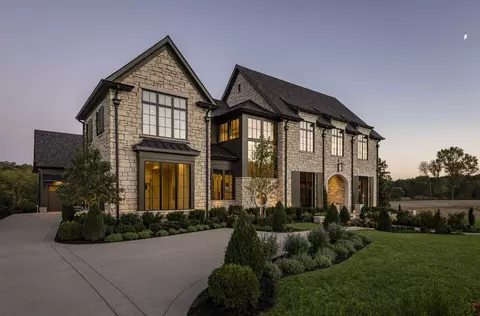 1716 Southwick Dr, Brentwood, TN 37027
