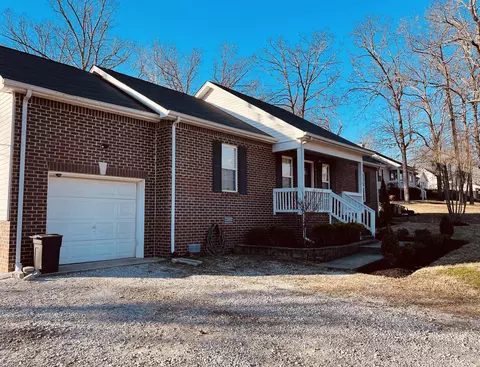 Exterior - 146 Sherron Dr, Dickson, TN 37055 photo 2 of 7