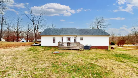Exterior - 146 Sherron Dr, Dickson, TN 37055 photo 7 of 7
