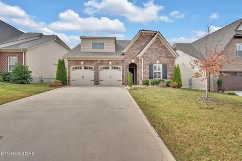 1239 Branch Creek Ln, Maryville, TN 37801