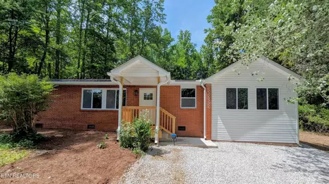 3024 Roane State Hwy, Harriman, TN 37748