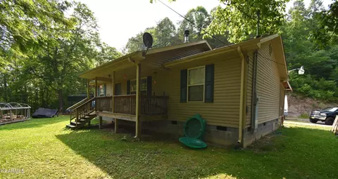 1245 Snake Hollow Rd, Sneedville, TN 37869