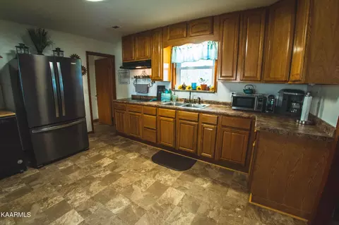 7447 Evolene Cir, Talbott, TN 37877 photo 9