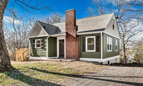 1020 Ridgecrest Dr, Clarksville, TN 37040