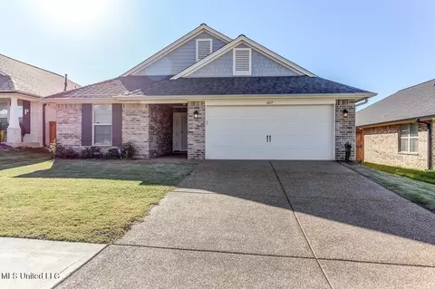 5392 Willow Oak Dr, Horn Lake, MS 38637