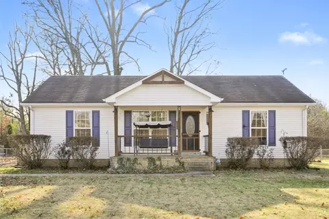 369 N Harris Rd, Portland, TN 37148