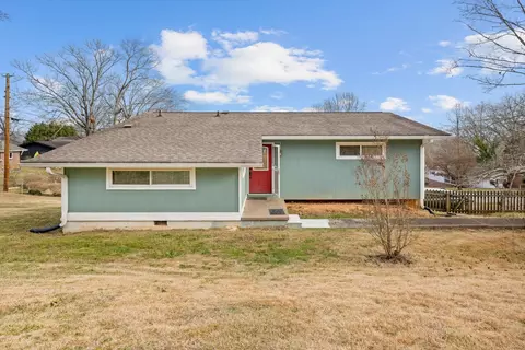 1331 Cloverdale Cir, Hixson, TN 37343