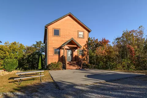 766 Park Vista Way, Gatlinburg, TN 37738