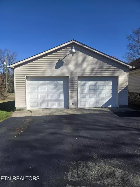 152 Batley Loop Rd, Clinton, TN 37716 photo 4