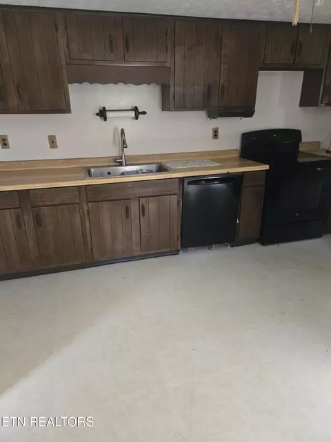 152 Batley Loop Rd, Clinton, TN 37716 photo 8
