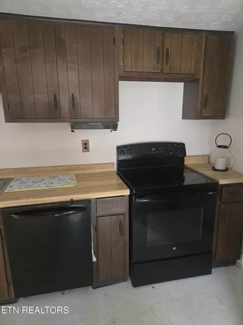 152 Batley Loop Rd, Clinton, TN 37716 photo 9