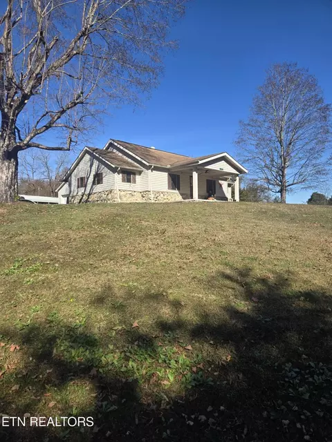 152 Batley Loop Rd, Clinton, TN 37716 photo 2