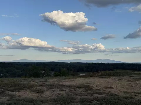 10982 London Tower Pl #62, Apison, TN 37302