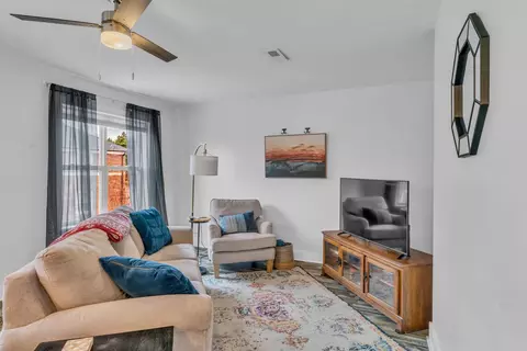 540 N 2nd St #306, Clarksville, TN 37040