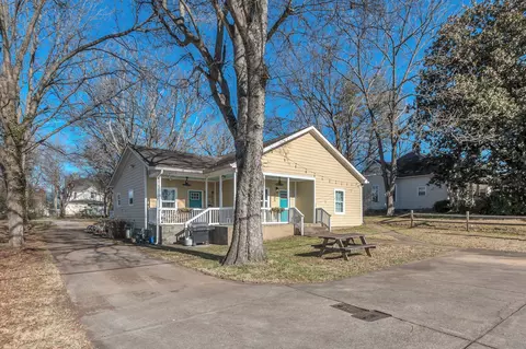 105 Riverside Dr #A, Columbia, TN 38401