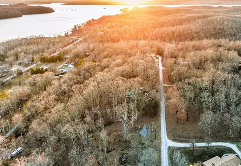 372 Cheree Loop, Stewart, TN 37175