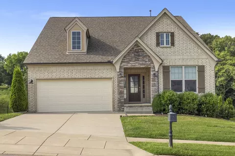 2008 Hedgelawn Dr, Lebanon, TN 37090