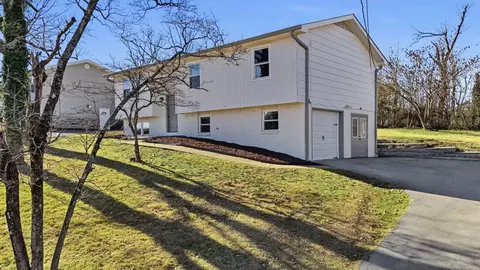 4011 Shady Oak Dr, Ooltewah, TN 37363