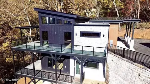 1546 Bear Valley Rd, Sevierville, TN 37876