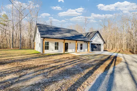 833 Dripping Springs Rd, Monterey, TN 38574