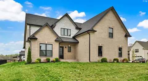 443 Spiderwort Dr, Clarksville, TN 37043