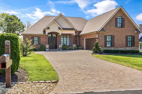 302 Coweta Ct, Loudon, TN 37774