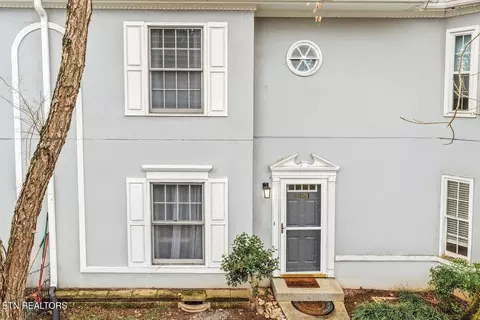 8831 Ashton Ct, Knoxville, TN 37923