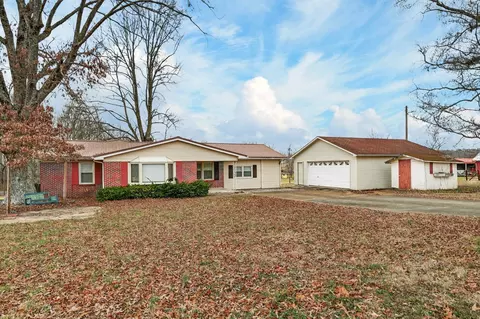 176 Old Quick Rd, Fayetteville, TN 37334