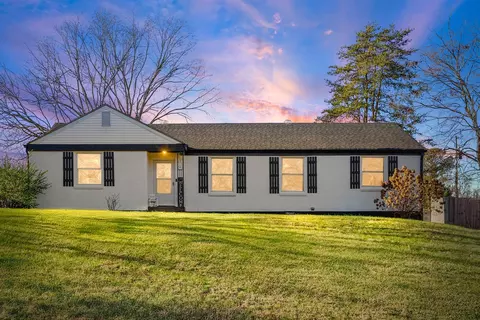 1673 Valley Rd, Clarksville, TN 37043