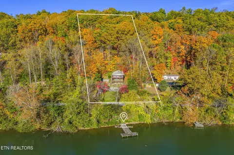 197 Lakecrest Dr, Harriman, TN 37748