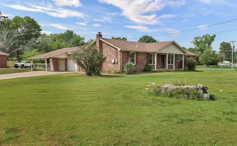 1882 Old Trenton Rd, Clarksville, TN 37040
