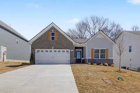 1387 English Oak Dr, Clarksville, TN 37043