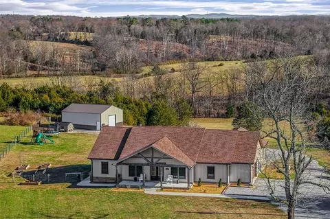 3001 Tulip Ln, Cookeville, TN 38501