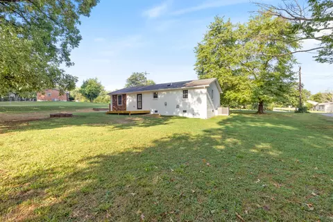 Exterior - 100 Short St, Dickson, TN 37055 photo 11 of 12