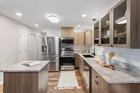 Kitchen - 100 Short St, Dickson, TN 37055 photo 1 of 3
