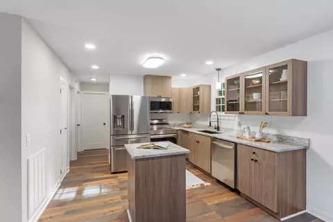 Kitchen - 100 Short St, Dickson, TN 37055 photo 2 of 3