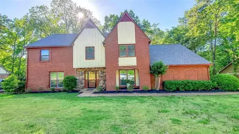 8328 Heatherglen Dr, Germantown, TN 38138