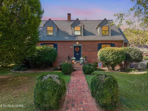 1113 Melvin Ave, Maryville, TN 37803