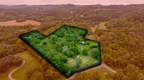 1495 Wolf Hill Rd, Bethpage, TN 37022