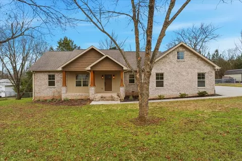 105 Lakeview Dr, Decherd, TN 37324