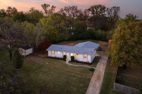 102 La Via Dr, Hendersonville, TN 37075