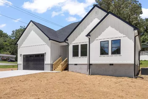 3205 Gleason Dr, Chattanooga, TN 37412