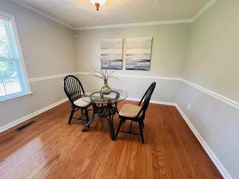Dining - 5345 Ashburn Rd, Springfield, TN 37172 photo 2 of 3