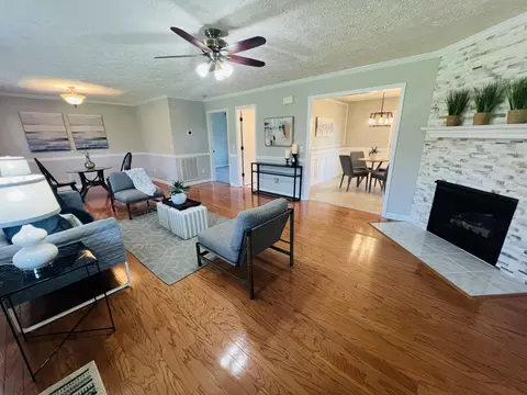 Living - 5345 Ashburn Rd, Springfield, TN 37172 photo 1 of 3