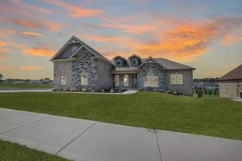 839 Shady Bluff Trl, Clarksville, TN 37043