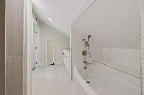 Bath - 511 N Main St, Morrison, TN 37357 photo 3 of 4