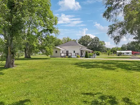 Exterior - 511 N Main St, Morrison, TN 37357 photo 4 of 4