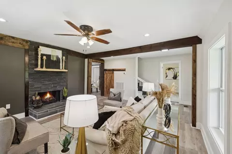 Living - 511 N Main St, Morrison, TN 37357 photo 1 of 1