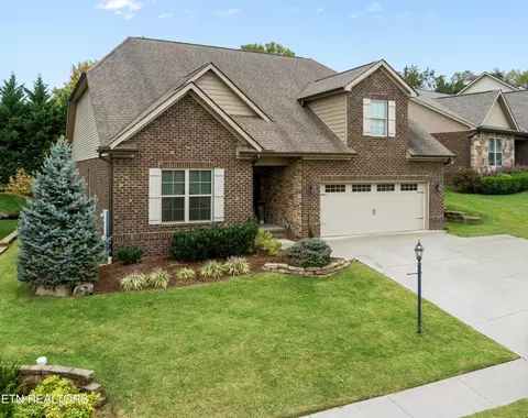 7709 Saddlebrooke Dr, Knoxville, TN 37938