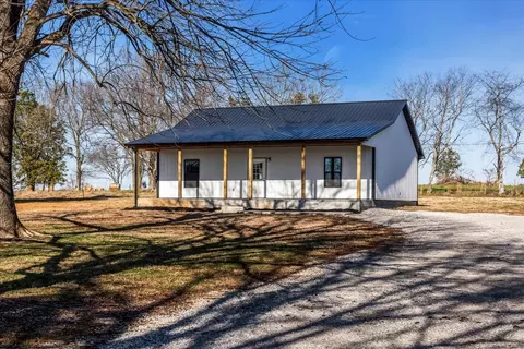 191 Tiffany Ln, Decherd, TN 37324